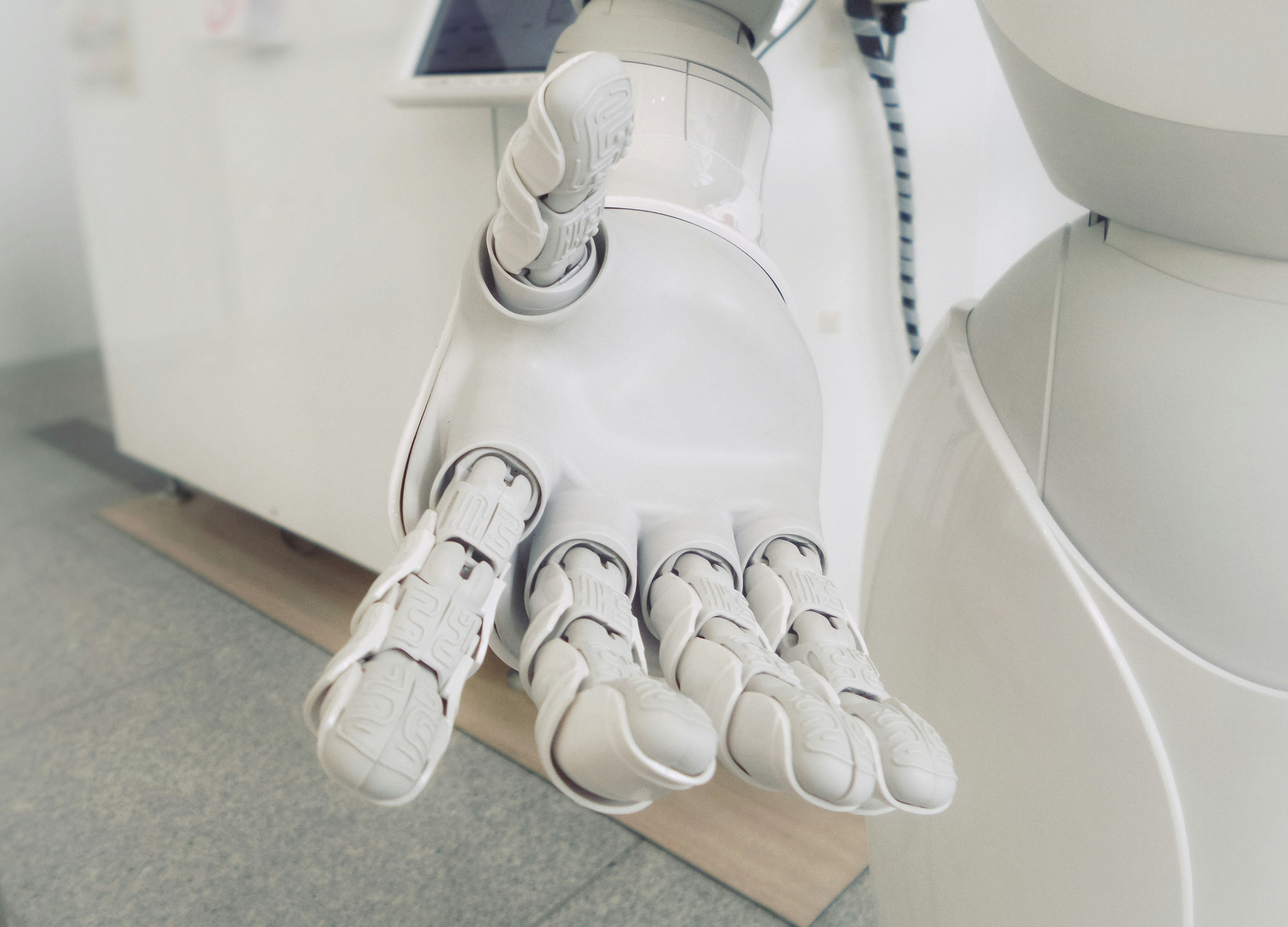  Cutting the Wait: How Smart Call Management Can Save Your Sanity